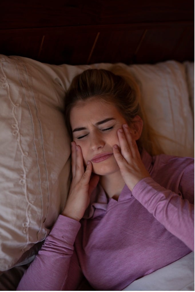 Face pain or cheek pain from bruxisum or TMJ during sleep